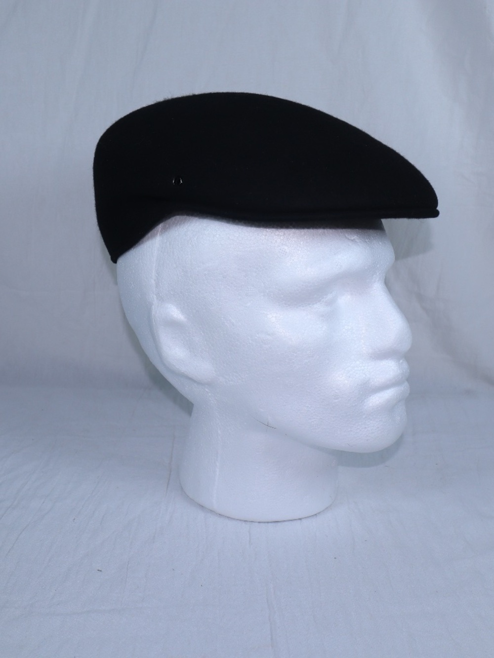 Jos A Banks Newsboy Cap Black 100% Wool Size M